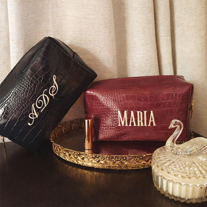 Travel Accessories Gifts For Her - Haftowana kosmetyczka Croc, personalizowana wegańska saszetka