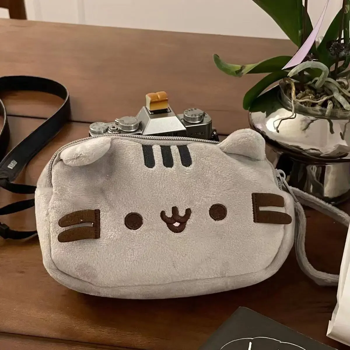 Uroczy piórnik Pusheen, kreskó – It Travel Accessories recenzja i cena
