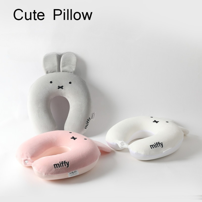 Urocza, seksowna poduszka pod  – Neck Pillow Memory Foam recenzja i cena