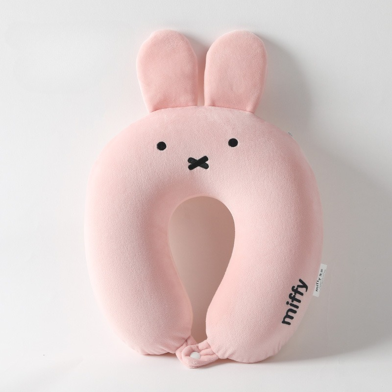 Urocza, seksowna poduszka pod  – Neck Pillow Memory Foam recenzja i cena